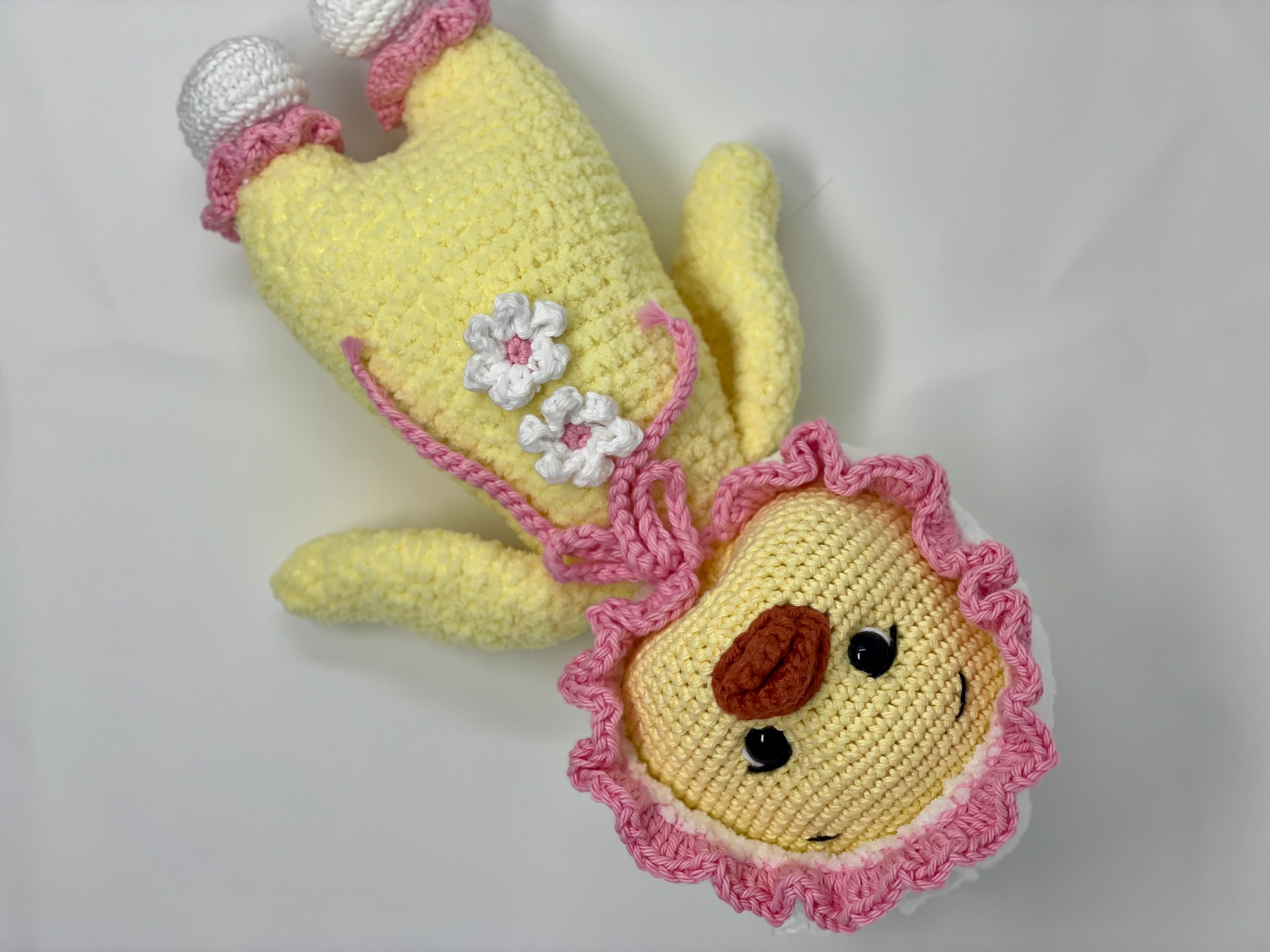 White Bonnet baby chick